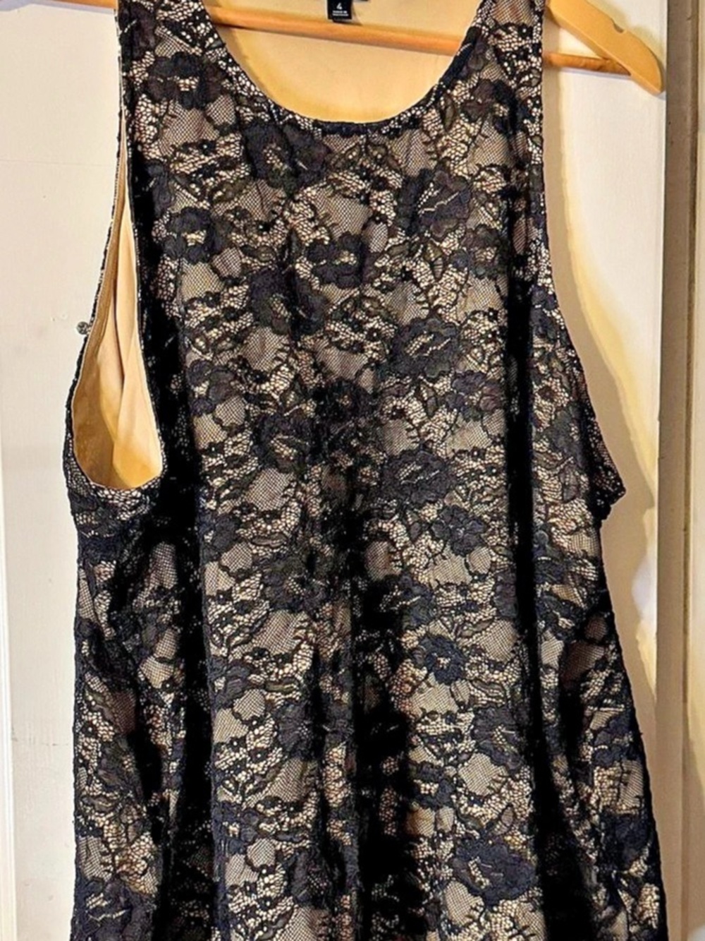 Torrid Floral Lace Mini Dress or long ray Tank Top Black Size 4